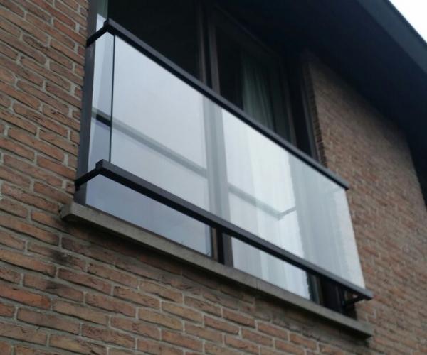 Glazen balustrades